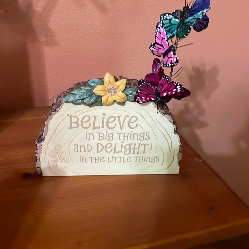 Very pretty Hallmark decorative sentiment made to look like wood but isn’t